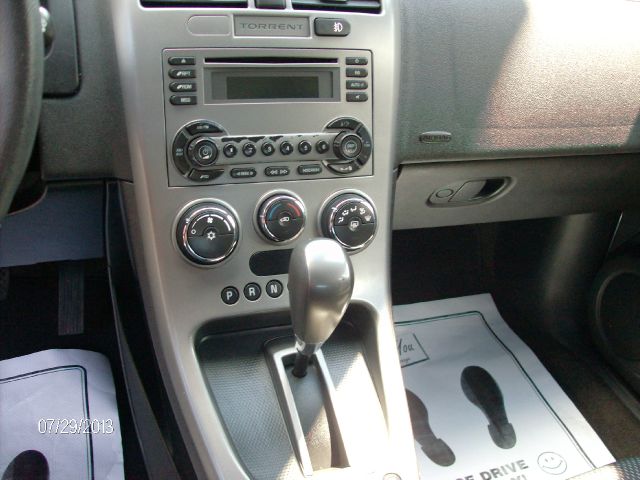 2006 Pontiac Torrent EX - DUAL Power Doors