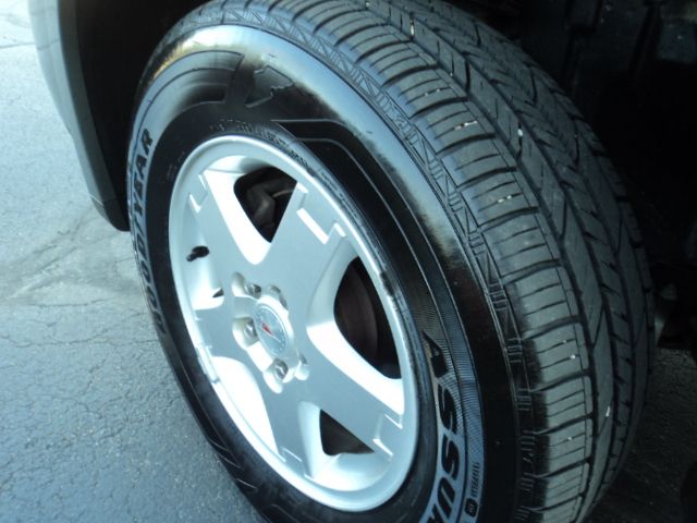 2006 Pontiac Torrent EX - DUAL Power Doors