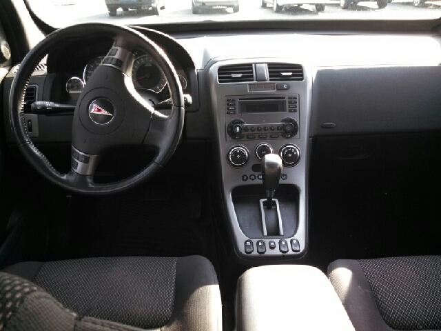 2006 Pontiac Torrent EX - DUAL Power Doors