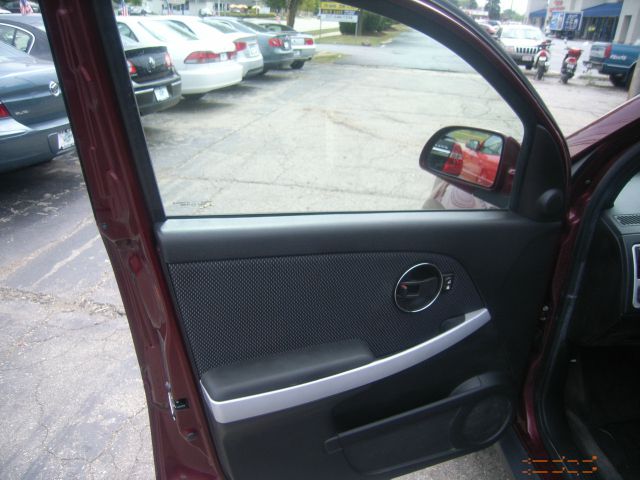 2008 Pontiac Torrent EX - DUAL Power Doors