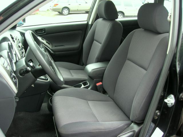 2003 Pontiac Vibe Base
