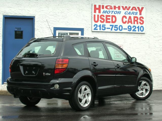 2003 Pontiac Vibe Base