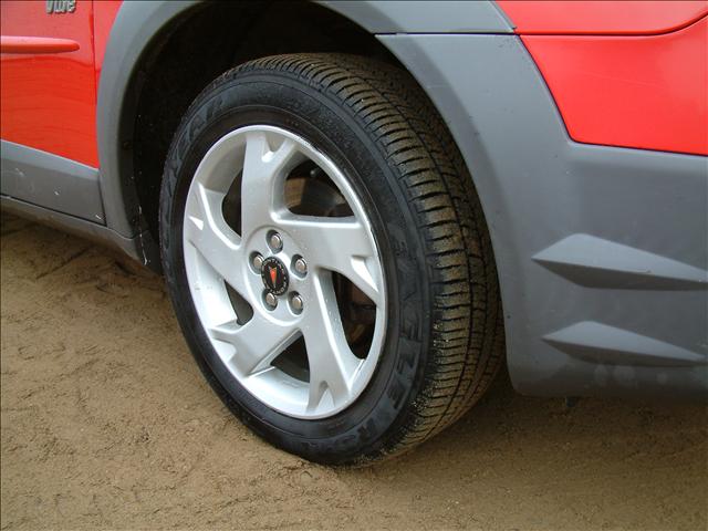 2003 Pontiac Vibe Base