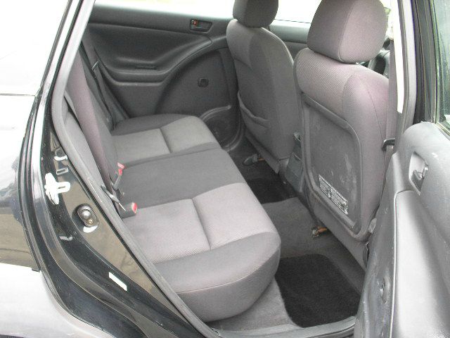 2003 Pontiac Vibe Base