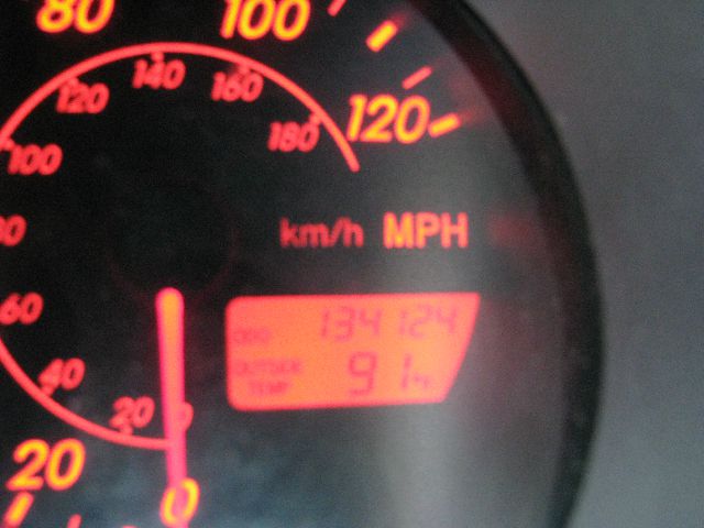 2003 Pontiac Vibe Base