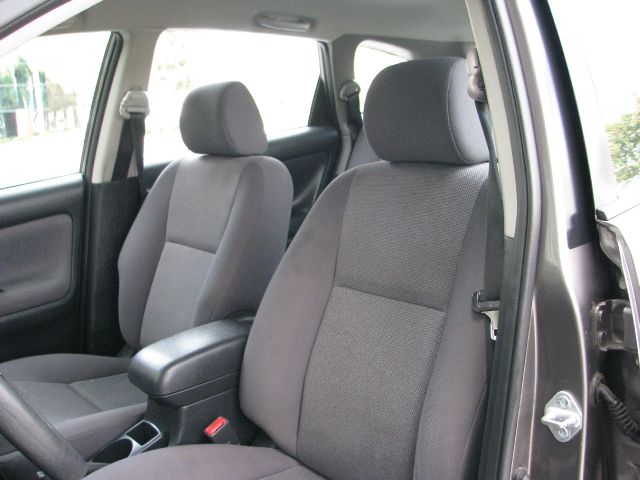 2003 Pontiac Vibe Base