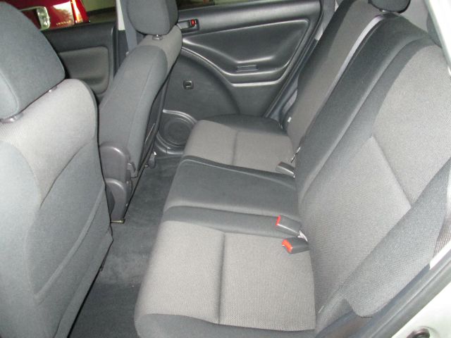 2004 Pontiac Vibe Base