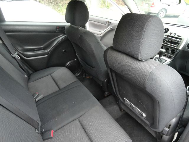 2004 Pontiac Vibe Base