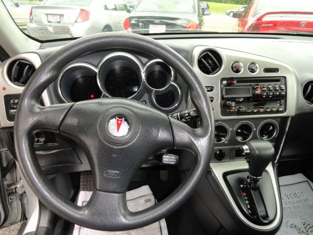 2004 Pontiac Vibe Base