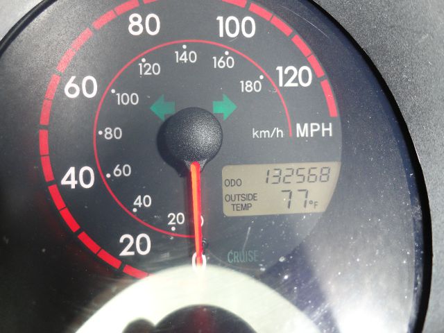 2004 Pontiac Vibe Base