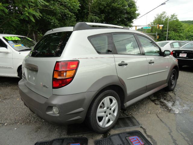 2004 Pontiac Vibe Base