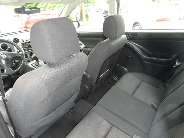 2004 Pontiac Vibe Base
