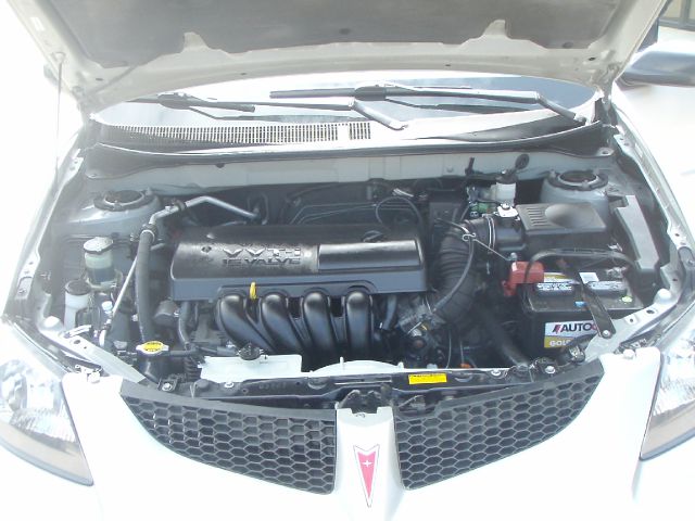 2004 Pontiac Vibe Base