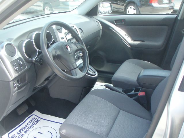 2004 Pontiac Vibe Base