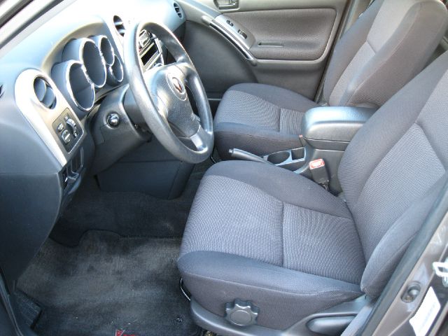 2004 Pontiac Vibe E350 4matic 1-owner Navigation