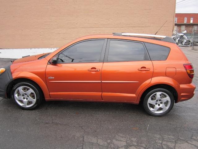 2004 Pontiac Vibe Base