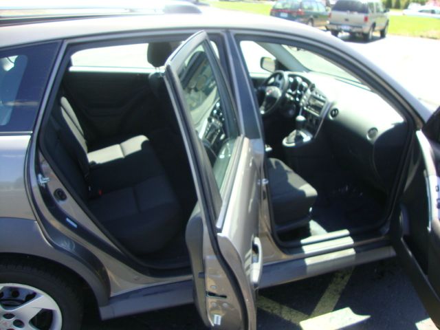 2004 Pontiac Vibe Base