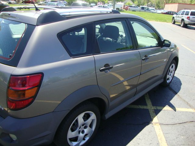 2004 Pontiac Vibe Base