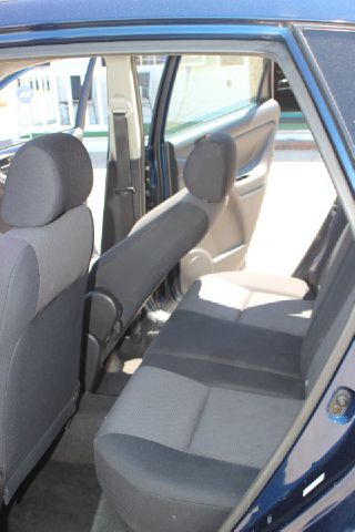 2005 Pontiac Vibe Base