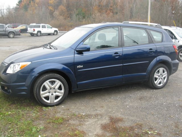 2005 Pontiac Vibe Base