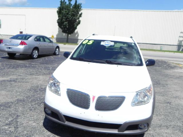 2005 Pontiac Vibe Base