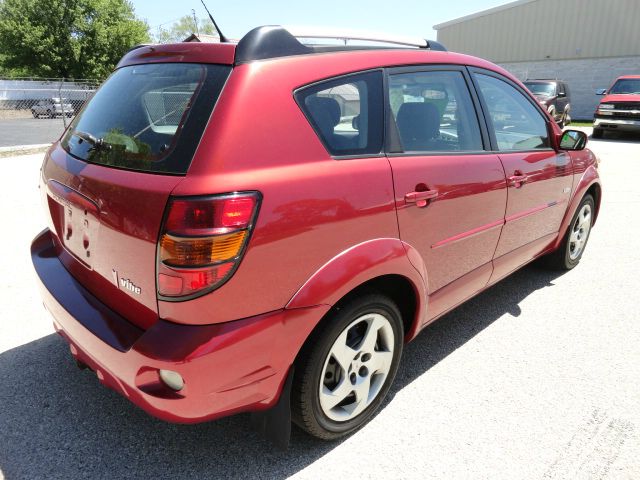 2005 Pontiac Vibe Base