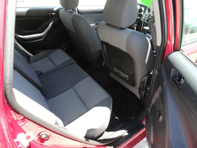 2005 Pontiac Vibe Base