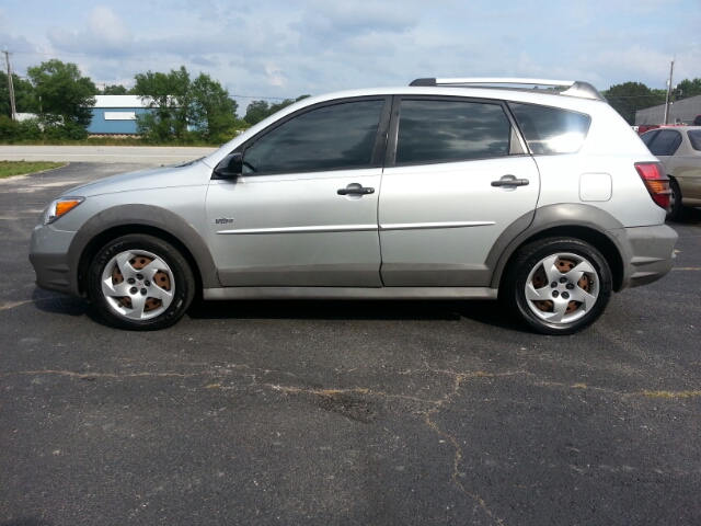 2005 Pontiac Vibe Base