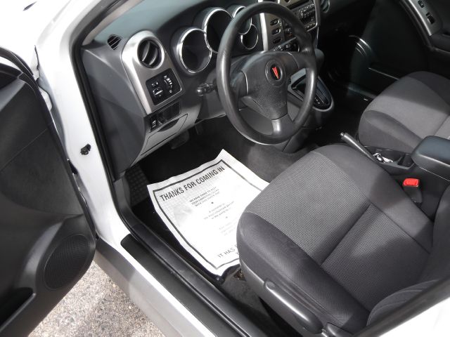 2005 Pontiac Vibe Base
