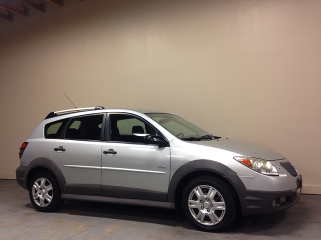 2006 Pontiac Vibe Base