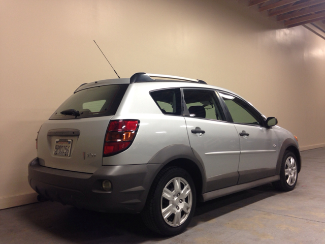 2006 Pontiac Vibe Base