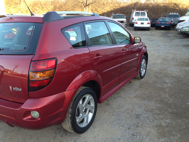 2006 Pontiac Vibe Base