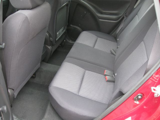 2006 Pontiac Vibe Base