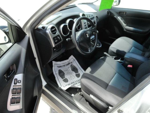 2006 Pontiac Vibe Base