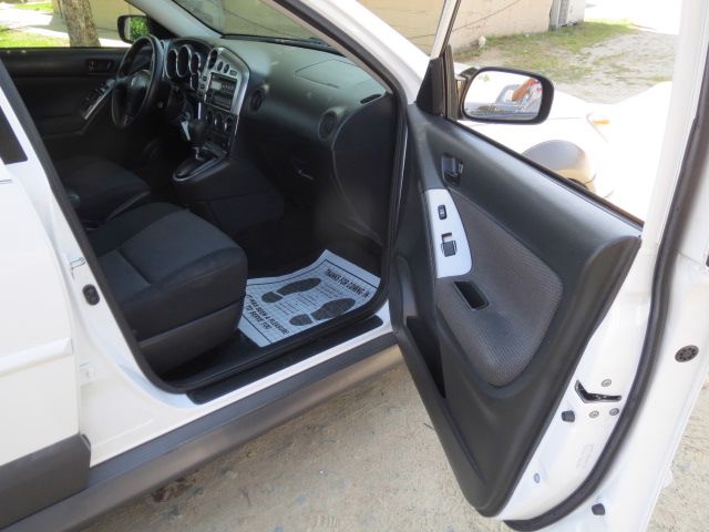 2007 Pontiac Vibe Base