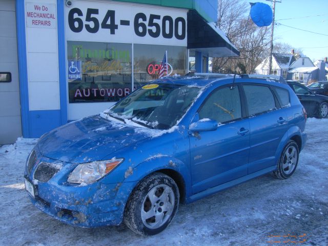 2007 Pontiac Vibe Base