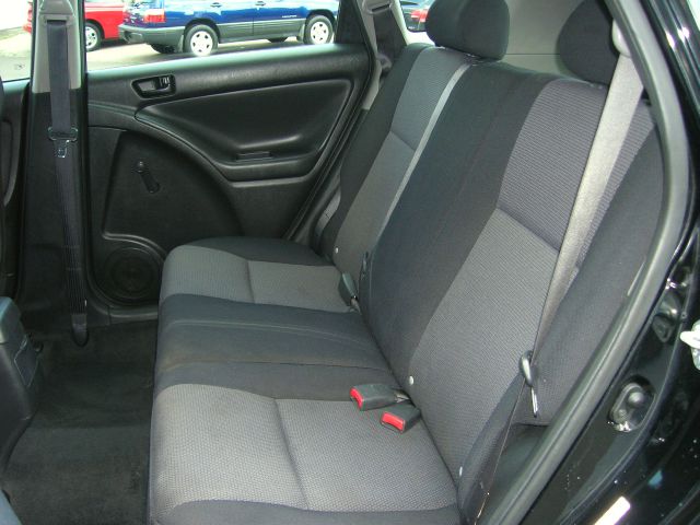2007 Pontiac Vibe Base