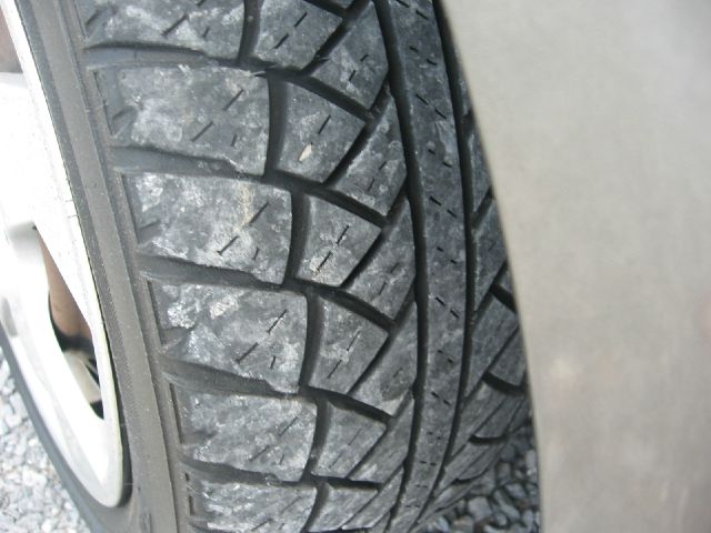 2008 Pontiac Vibe Base