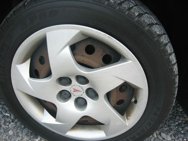 2008 Pontiac Vibe Base