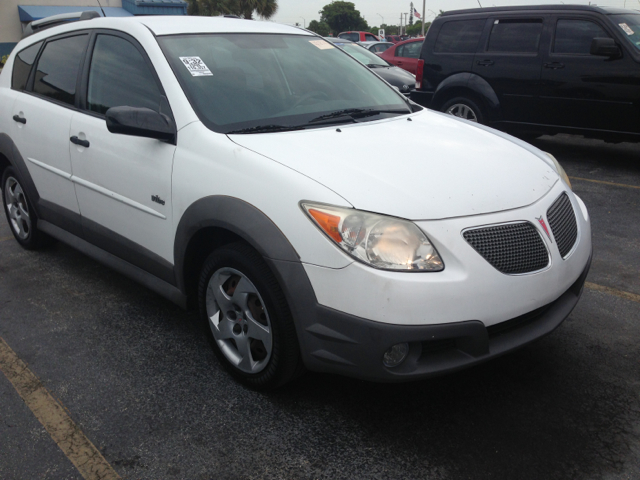 2008 Pontiac Vibe Base