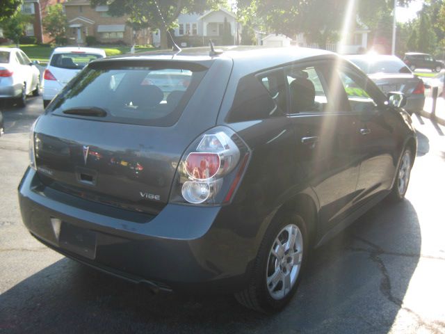 2010 Pontiac Vibe 4X4 ED. Bauer EL