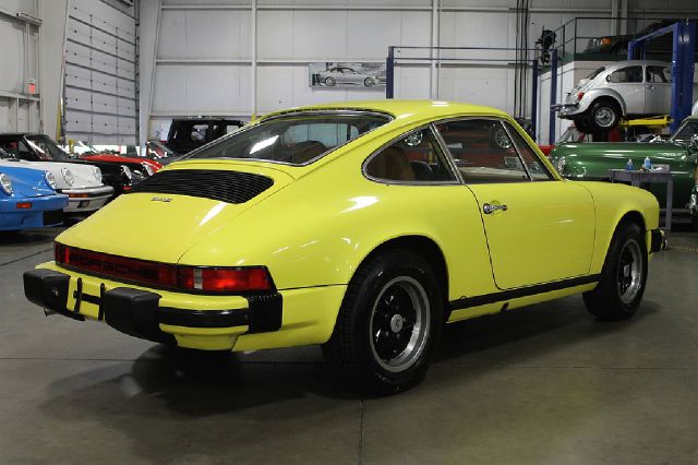 1975 Porsche 911 Unknown