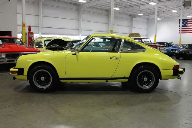 1975 Porsche 911 Unknown