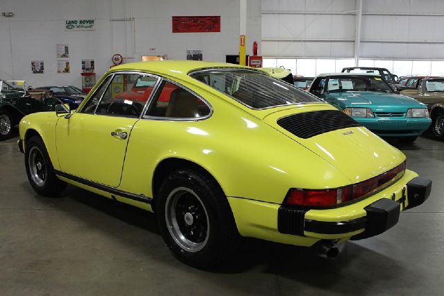 1975 Porsche 911 Unknown