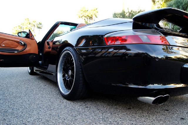 2003 Porsche 911 Creme And Gold Ed