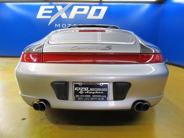 2004 Porsche 911 1999 Ford XL