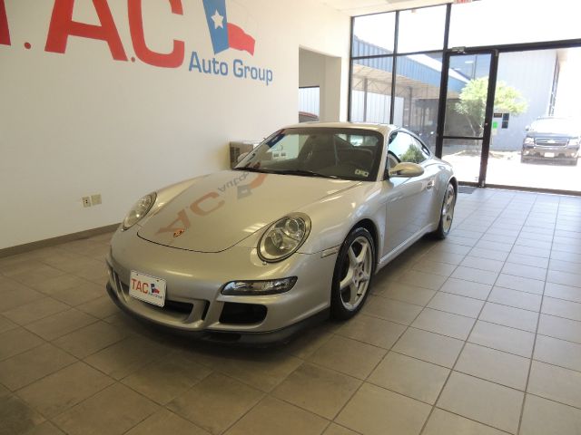 2005 Porsche 911 2dr Cpe E350 RWD
