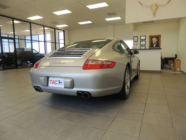 2005 Porsche 911 2dr Cpe E350 RWD