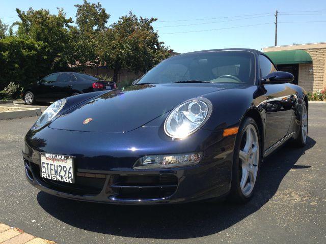 2005 Porsche 911 4WD REG CAB 120.5 SLT