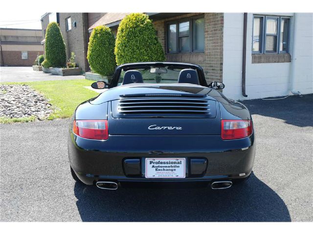 2006 Porsche 911 4WD REG CAB 120.5 SLT